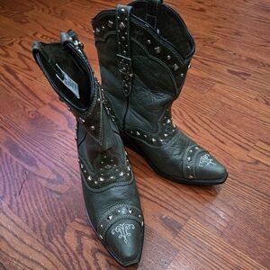 Studded Upper & Lining Leather Ankle Boots